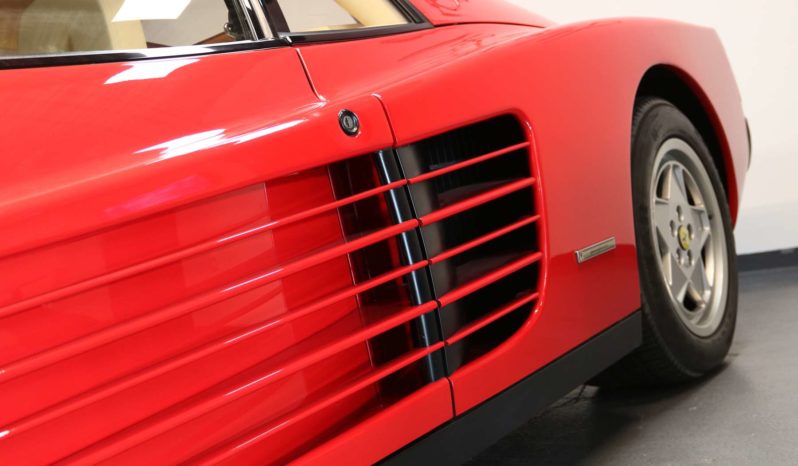 FERRARI TESTAROSSA 5.0L V12 plein