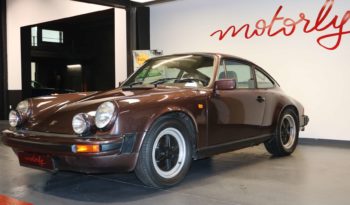 Porsche 911 Carrera 3.0 SC full