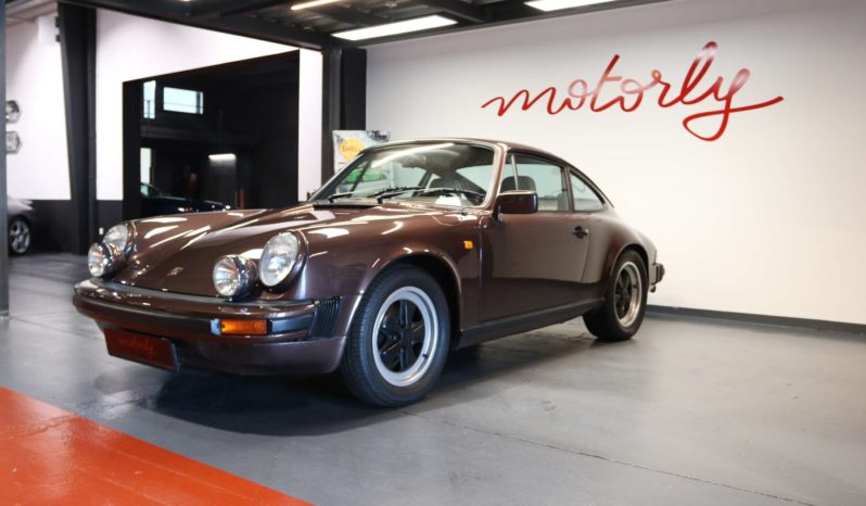 Porsche 911 Carrera 3.0 SC full