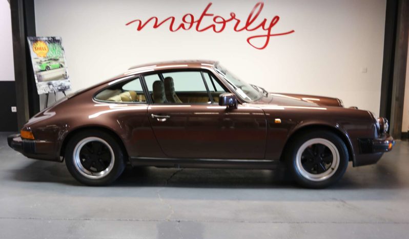 Porsche 911 Carrera 3.0 SC full