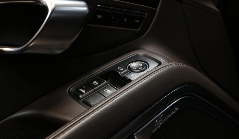 Porsche 911 (991) Turbo S Cabriolet – 560 CH plein