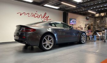 ASTON MARTIN V8 VANTAGE – 4.3 – BVM – 390 CH plein