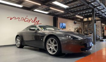 ASTON MARTIN V8 VANTAGE – 4.3 – BVM – 390 CH plein