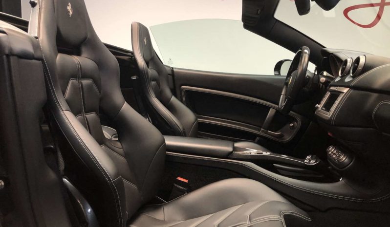 FERRARI CALIFORNIA V8 4.3 – 490 CH plein