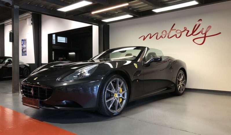 FERRARI CALIFORNIA V8 4.3 – 490 CH plein