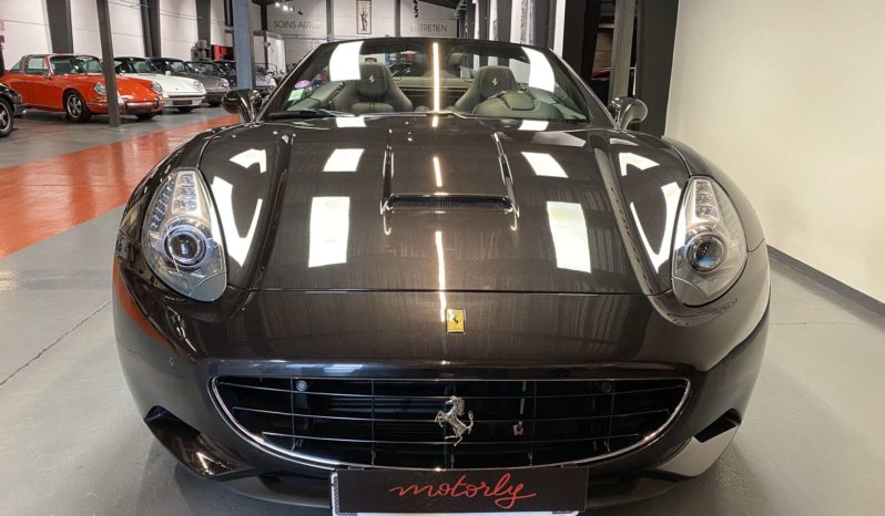FERRARI CALIFORNIA V8 4.3 – 490 CH plein