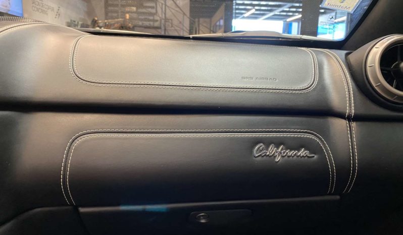 FERRARI CALIFORNIA V8 4.3 – 490 CH plein