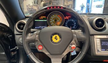 FERRARI CALIFORNIA V8 4.3 – 490 CH plein