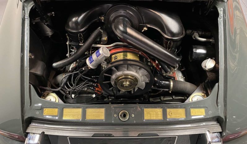 Porsche 911 S – 2.0 L 170 CH – 1969 plein
