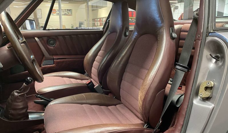 PORSCHE 911 Carrera 3.2 (Boite 915) plein