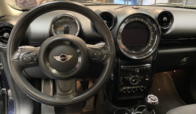 MINI COUNTRYMAN COOPER D BVM 6 – 112 CH plein