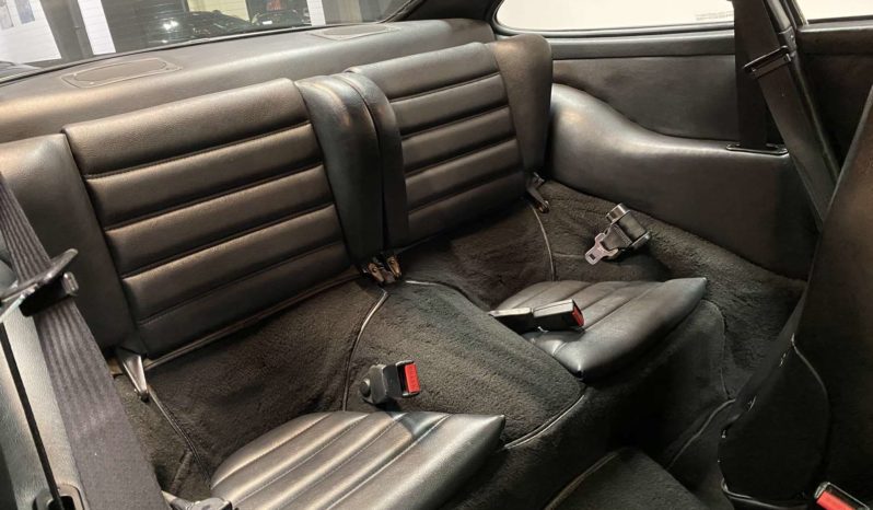 Porsche 911 Carrera 3.2 – BVM 915 – 231 CH plein