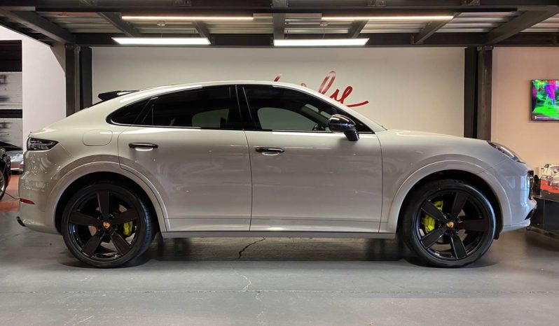 PORSCHE CAYENNE COUPE E-HYBRID – 462 CH plein