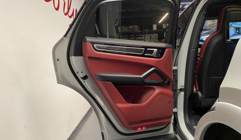 PORSCHE CAYENNE COUPE E-HYBRID – 462 CH plein
