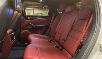 PORSCHE CAYENNE COUPE E-HYBRID – 462 CH plein