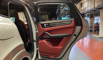 PORSCHE CAYENNE COUPE E-HYBRID – 462 CH plein