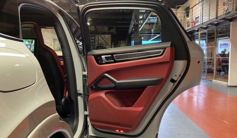 PORSCHE CAYENNE COUPE E-HYBRID – 462 CH plein