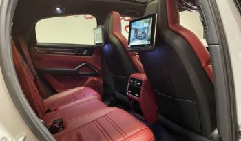 PORSCHE CAYENNE COUPE E-HYBRID – 462 CH plein