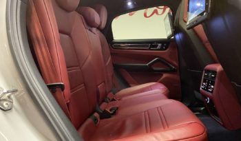 PORSCHE CAYENNE COUPE E-HYBRID – 462 CH plein