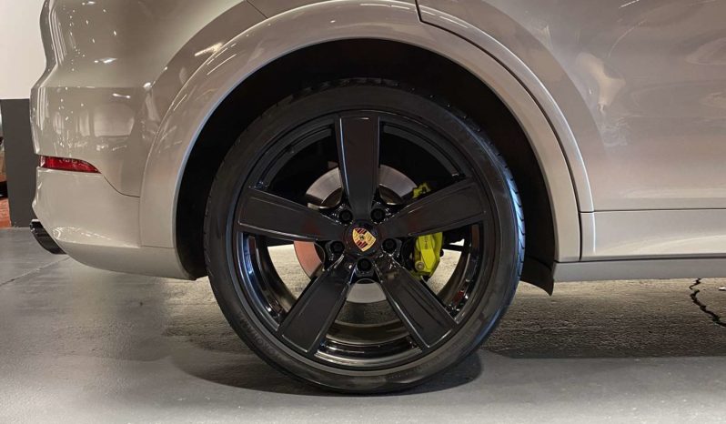 PORSCHE CAYENNE COUPE E-HYBRID – 462 CH plein