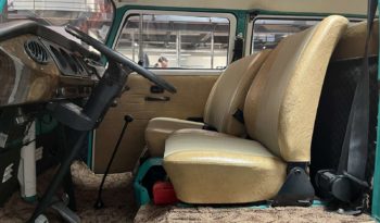 VOLKSWAGEN COMBI – T2 – 1977 plein
