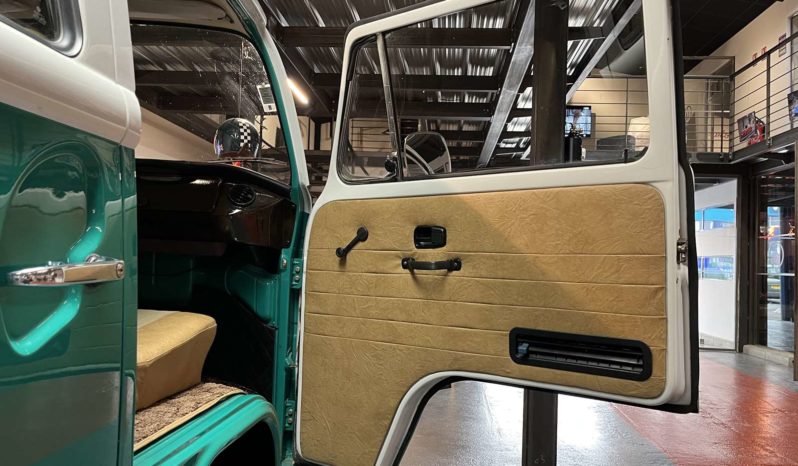 VOLKSWAGEN COMBI – T2 – 1977 plein