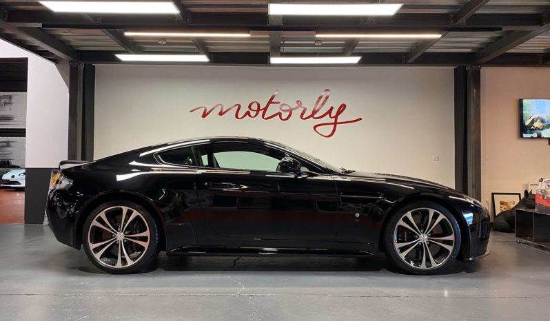 ASTON MARTIN V12 VANTAGE CARBON BLACK BVM full