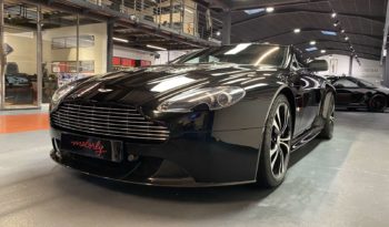 ASTON MARTIN V12 VANTAGE CARBON BLACK BVM full