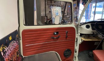 VOLKSWAGEN COMBI – T2 – 1972 full