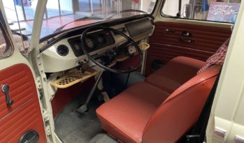 VOLKSWAGEN COMBI – T2 – 1972 plein