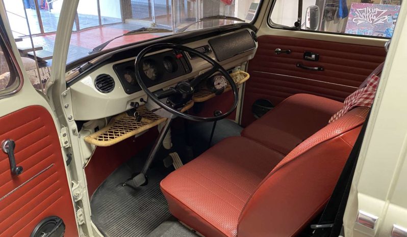 VOLKSWAGEN COMBI – T2 – 1972 plein