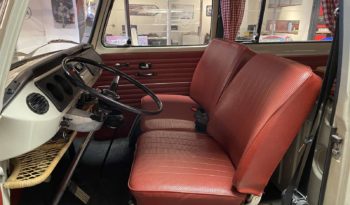VOLKSWAGEN COMBI – T2 – 1972 plein