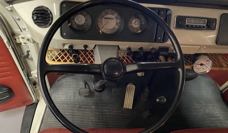 VOLKSWAGEN COMBI – T2 – 1972 plein