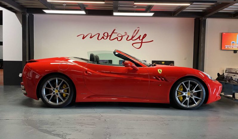 FERRARI CALIFORNIA V8 4.3 – 490 CH plein