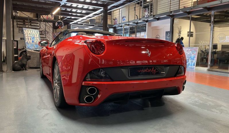 FERRARI CALIFORNIA V8 4.3 – 490 CH plein