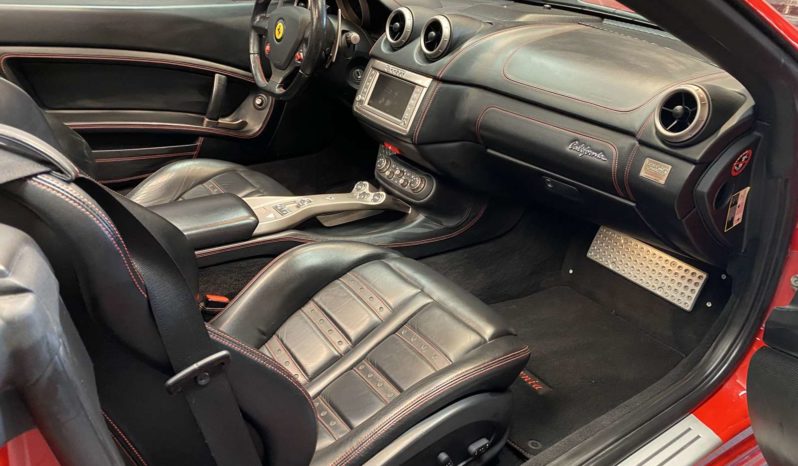 FERRARI CALIFORNIA V8 4.3 – 490 CH plein
