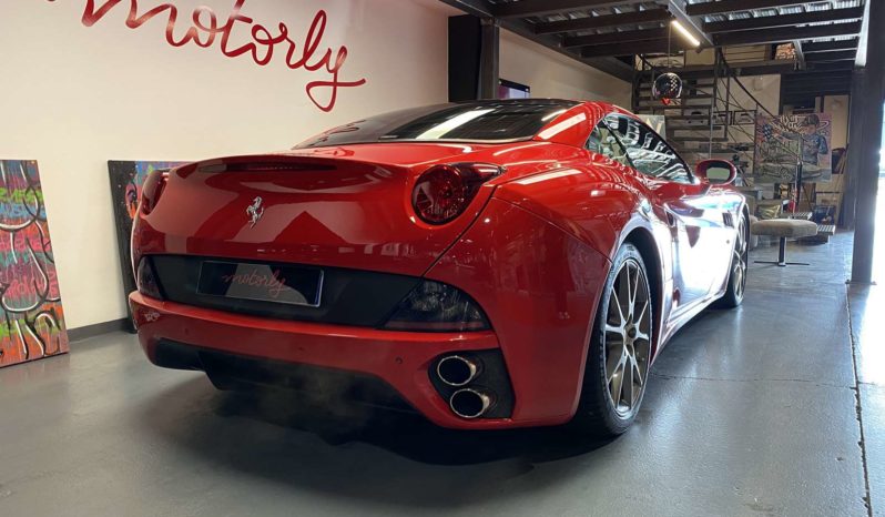 FERRARI CALIFORNIA V8 4.3 – 490 CH plein