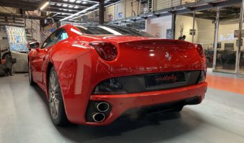 FERRARI CALIFORNIA V8 4.3 – 490 CH plein