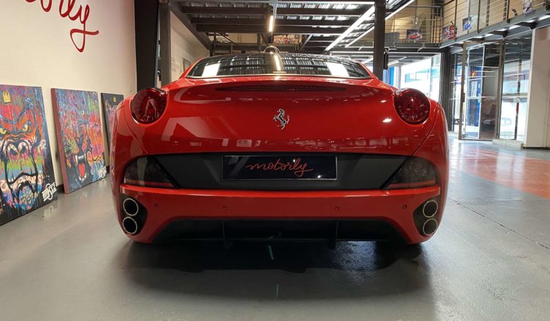 FERRARI CALIFORNIA V8 4.3 – 490 CH plein