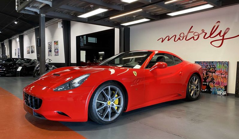 FERRARI CALIFORNIA V8 4.3 – 490 CH plein