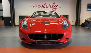 FERRARI CALIFORNIA V8 4.3 – 490 CH plein