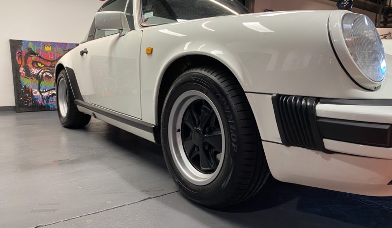 PORSCHE – 911 – 3.2 – TARGA – 231 CH – G50 – BVM plein