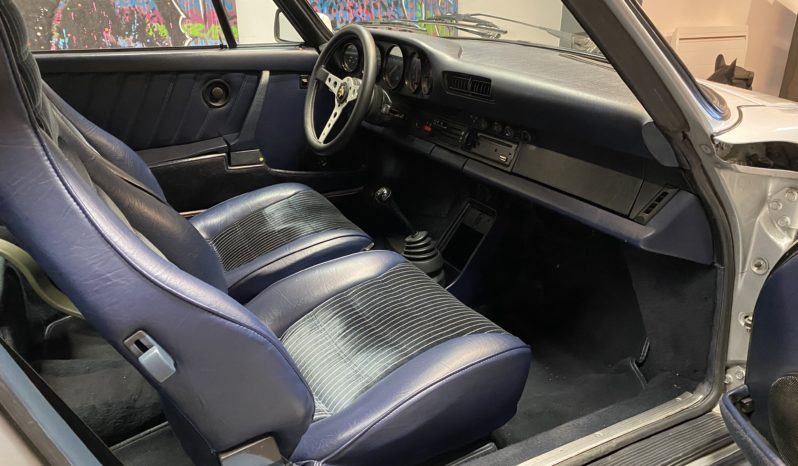 PORSCHE – 911 – 3.2 – TARGA – 231 CH – 915 – BVM plein