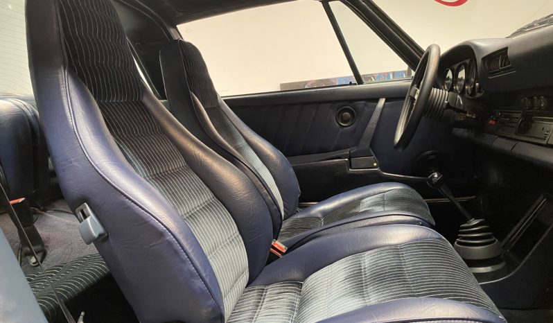 PORSCHE – 911 – 3.2 – TARGA – 231 CH – 915 – BVM plein