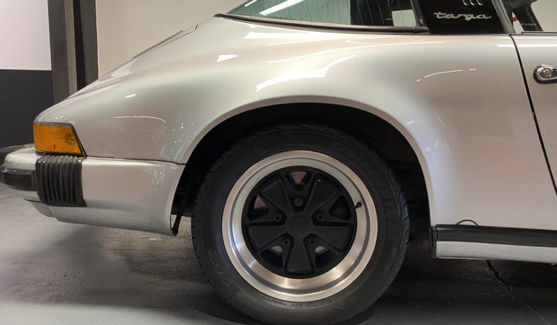 PORSCHE – 911 – 3.2 – TARGA – 231 CH – 915 – BVM plein