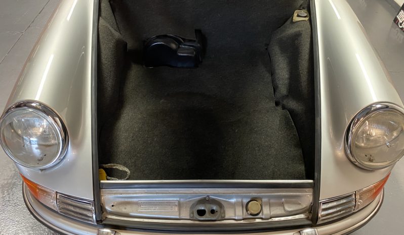 PORSCHE – 911 T – 2.2 – 1970 – BVM4 – 125 CH plein