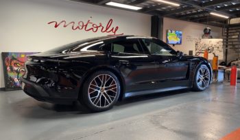 PORSCHE TAYCAN – 476 CH – PERFORMANCE PLUS – MY 22 plein