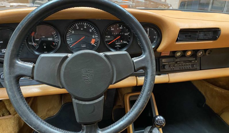 PORSCHE 911 SC 3.0 – BVM- 180 CH plein