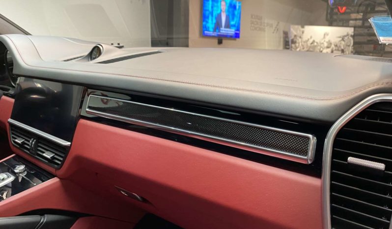 PORSCHE CAYENNE COUPE E-HYBRID 3.0 – V6 – 462 CH plein