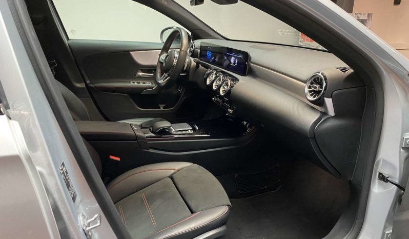 MERCEDES BENZ A 250 E AMG LINE – 218 CH – 8G-DCT plein